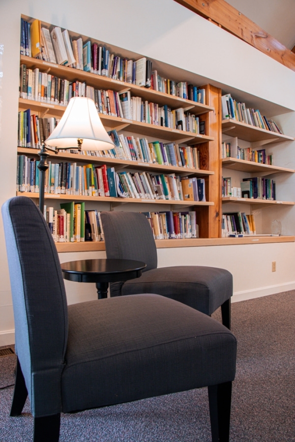 Hospicare Residence Library 